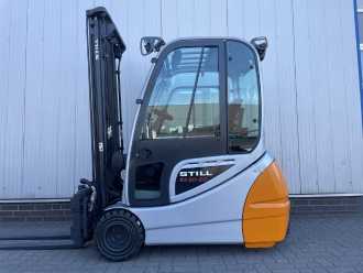 Chariot élévateur d'occasion STILL RX20-20 | Fabrikneue Bereifung ELEKTRO DREIRADFRONTSTAPLER (13044705)